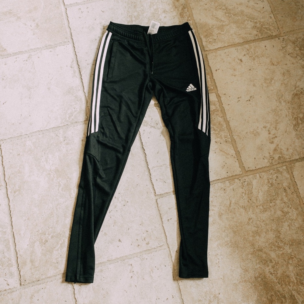 adidas🌿— training sweatpants!!